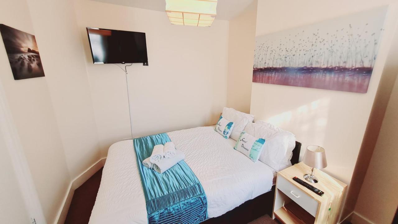 Cedar Villa - Perfect For Longer Stays Chatham  Extérieur photo