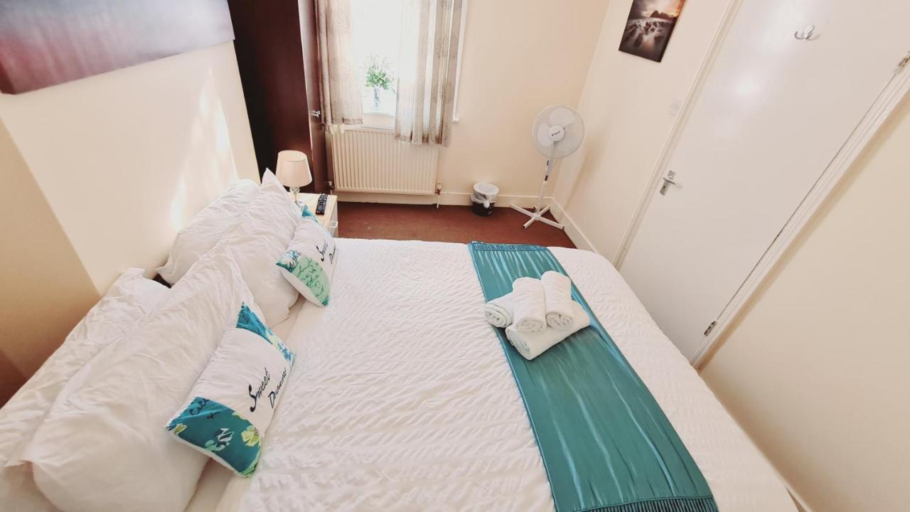 Cedar Villa - Perfect For Longer Stays Chatham  Extérieur photo