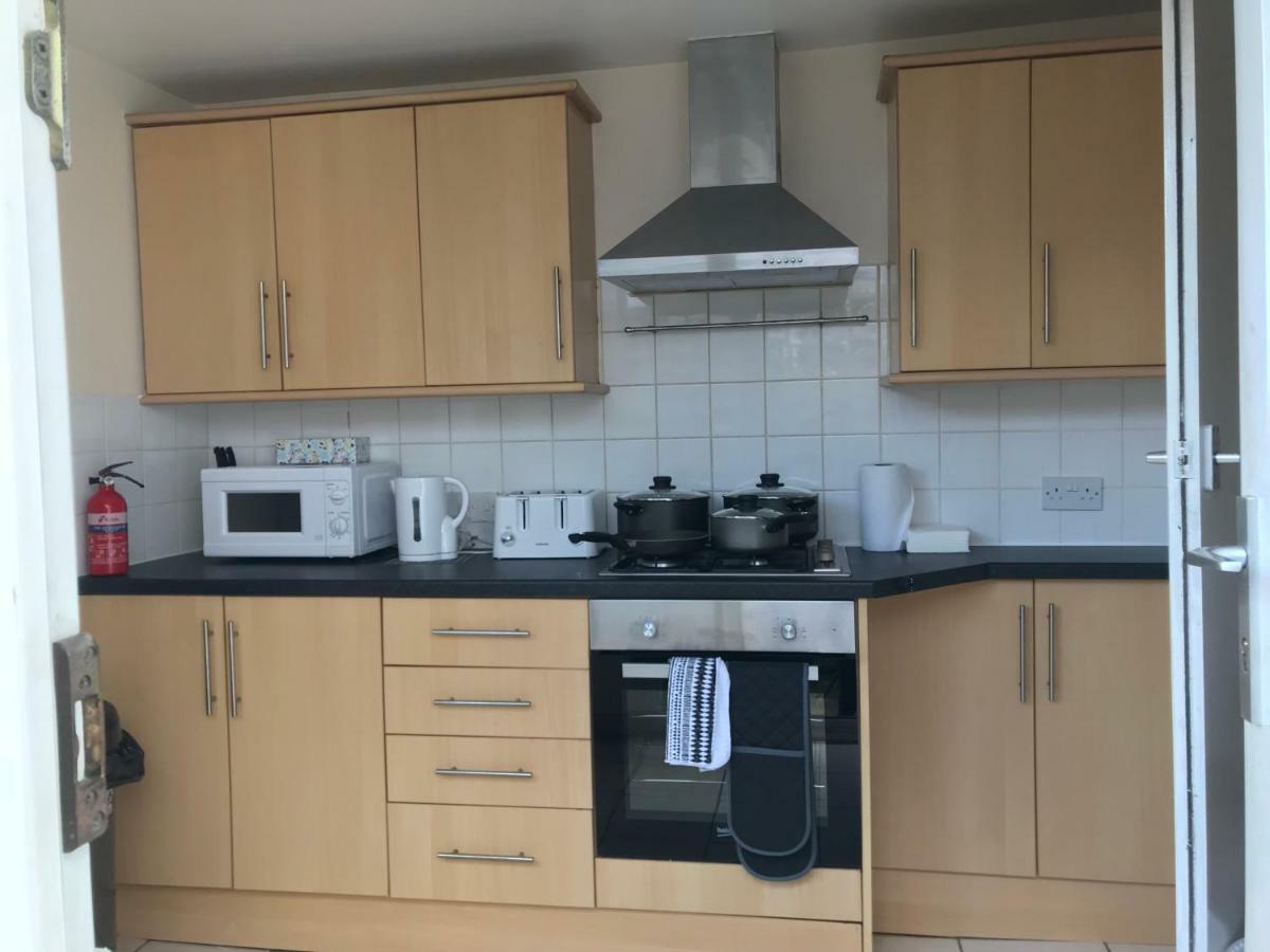 Cedar Villa - Perfect For Longer Stays Chatham  Extérieur photo